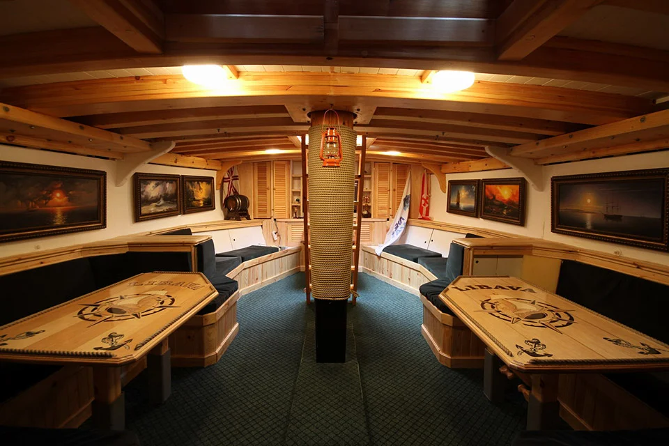 Каюта яхты Либава